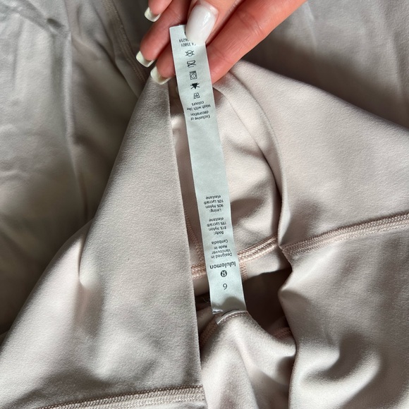 LULULEMON ALIGN LEGGINGS - Picture 2 of 3